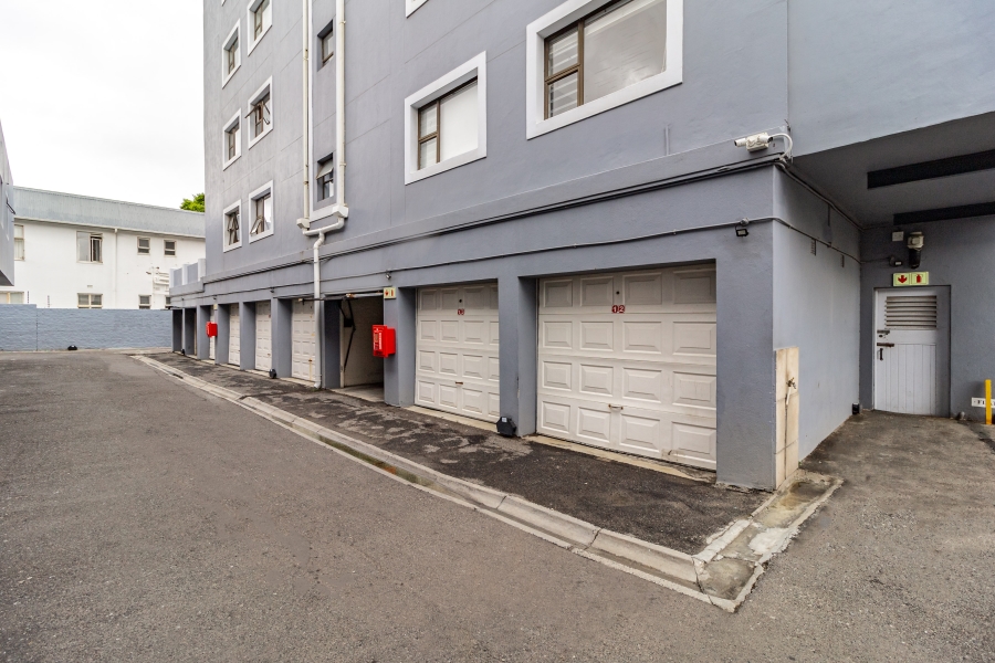 To Let 3 Bedroom Property for Rent in Sea Point Western Cape